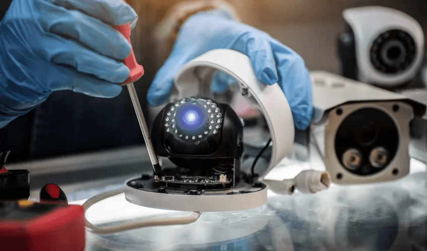 Maintenance de caméra de vidéosurveillance
